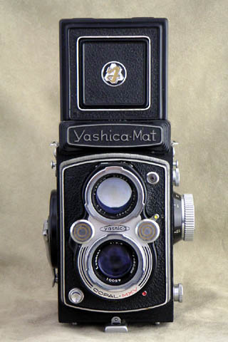 Yashica-Mat正面